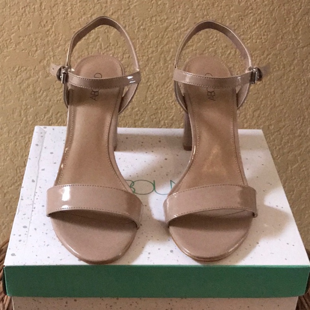 Heels - sandals